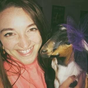 Meet your Posher, Cait